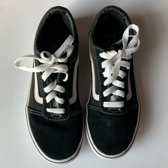 Vans Old Skool Classic Skate Shoes - Picture 5 of 10